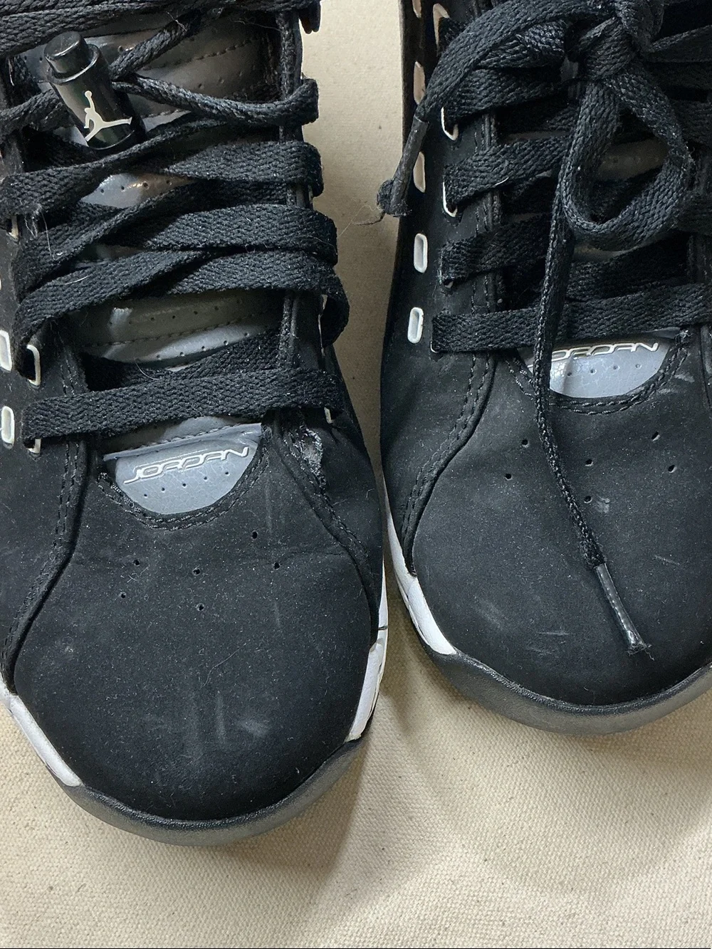 Jordan Men's Black and Gray High-Top Sneakers size 8